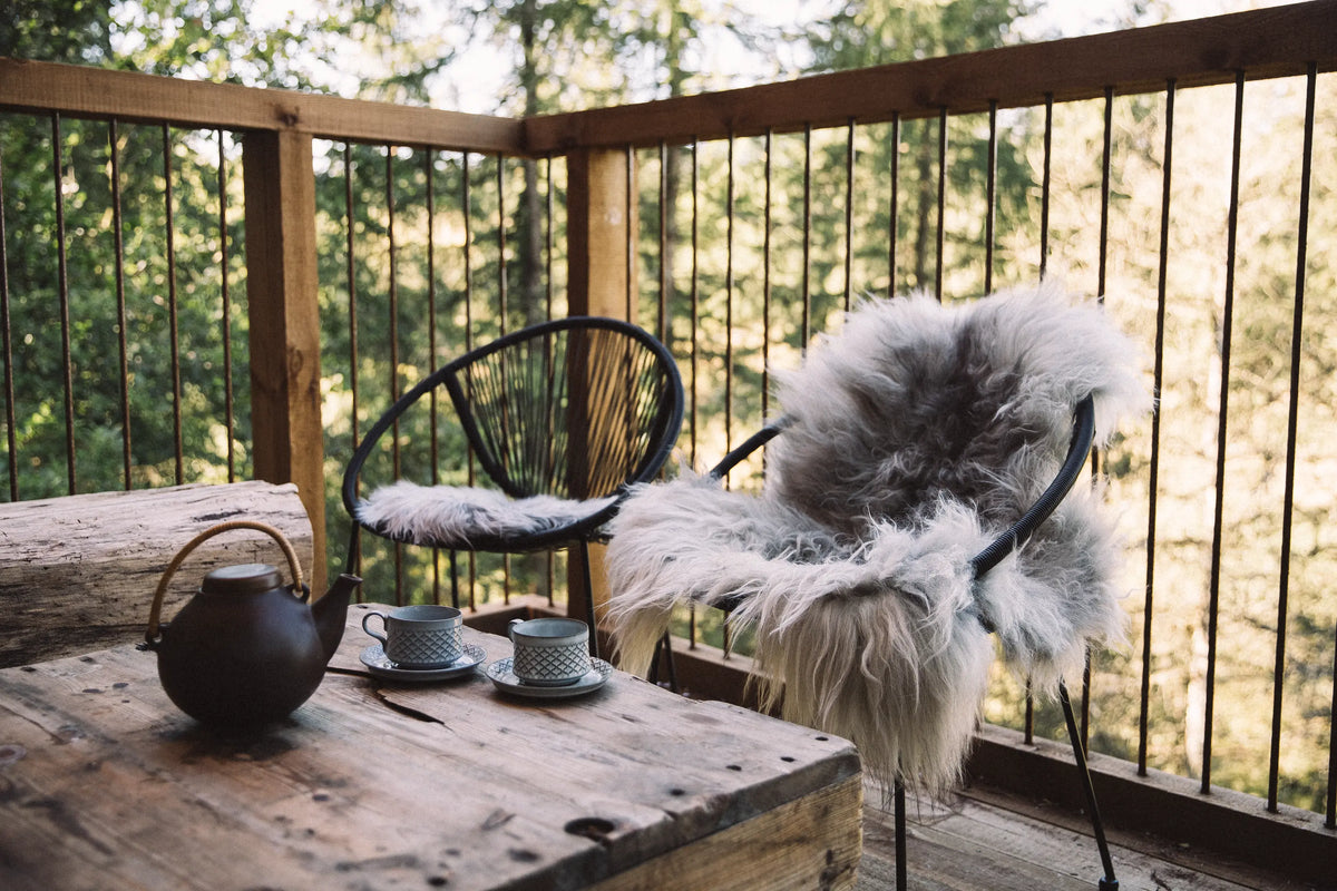 Fire Pit Seating: How Sheepskin Transforms an Evening Outside