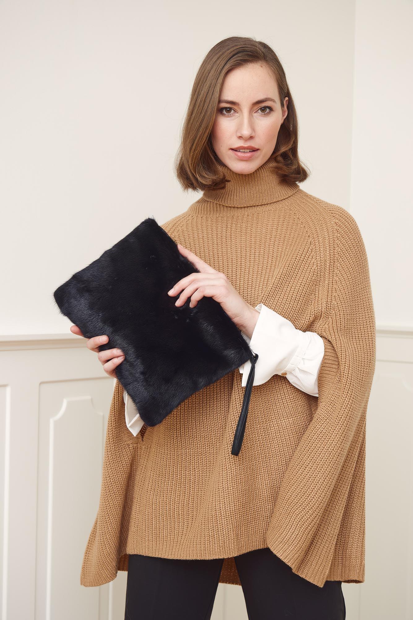 Can´t find a new handbag? Try fur! - Naturescollection.eu