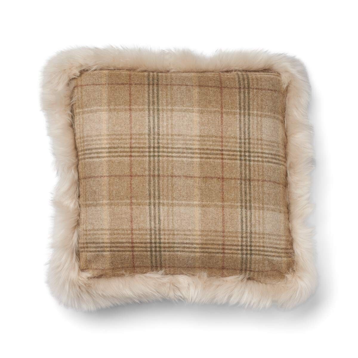 Wool Cushion | Doublesided | Long Wool trim | 52x52 cm Sand-Beige/Linen
