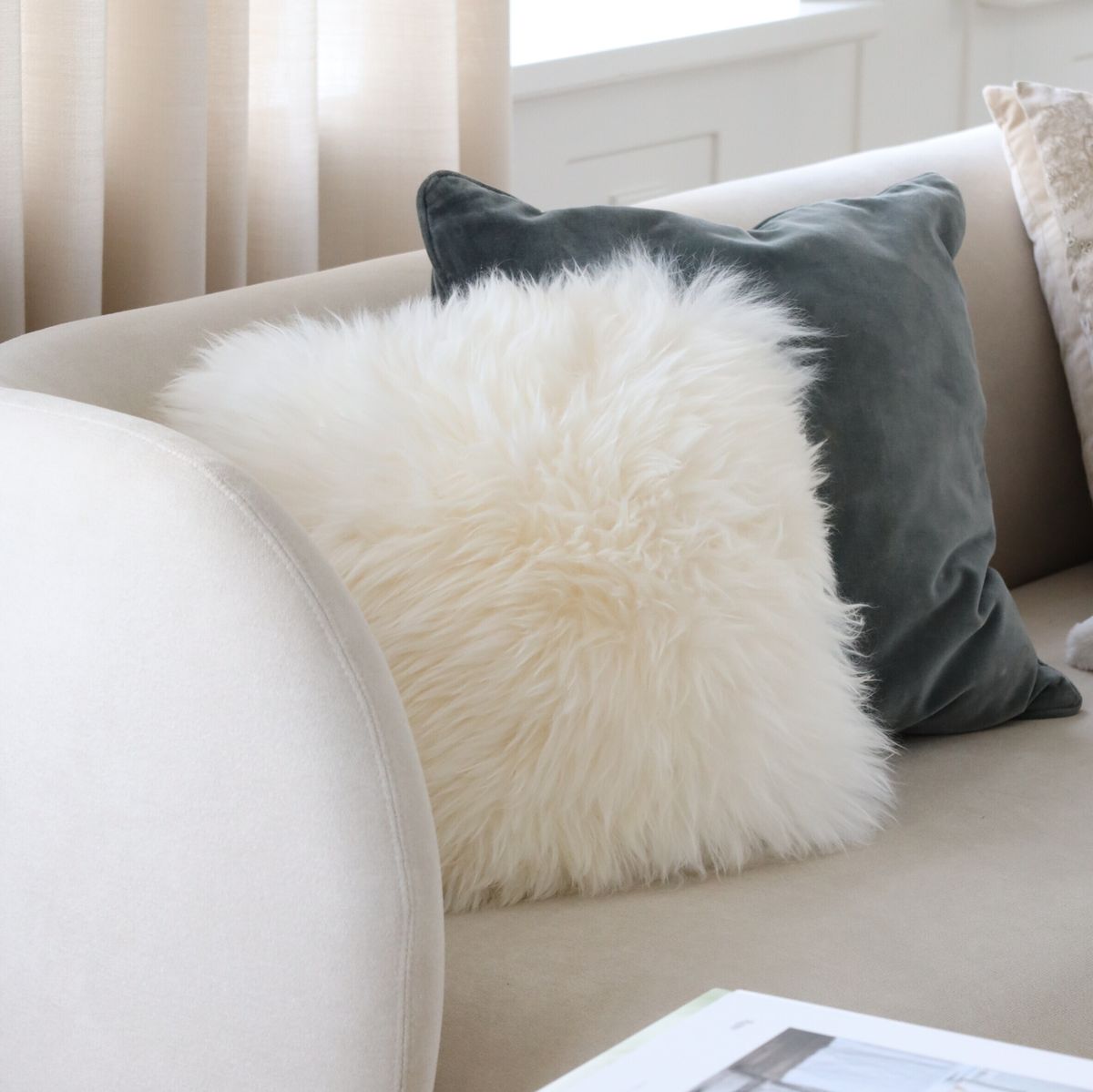 Long-Wool Sheepskin Cushion | 35x35 cm Black