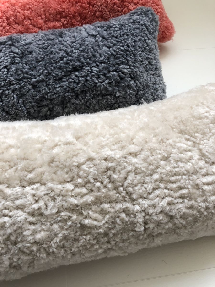Short-Wool Sheepskin Cushion | Doublesided | 30x60 cm