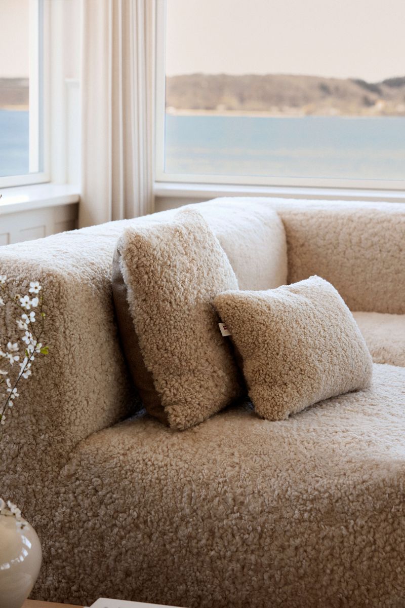 Short Wool Sheepskin Cushion | Two-sided |52x52 cm | 34x52 cm Beige/Pearl
