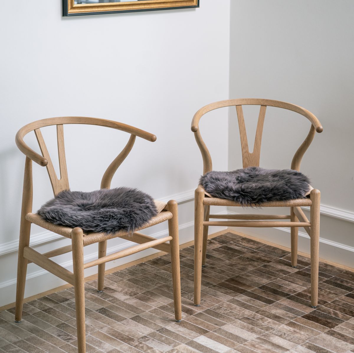 Long Wool Sheepskin Seat Cover | Ø38 cm Aubergine