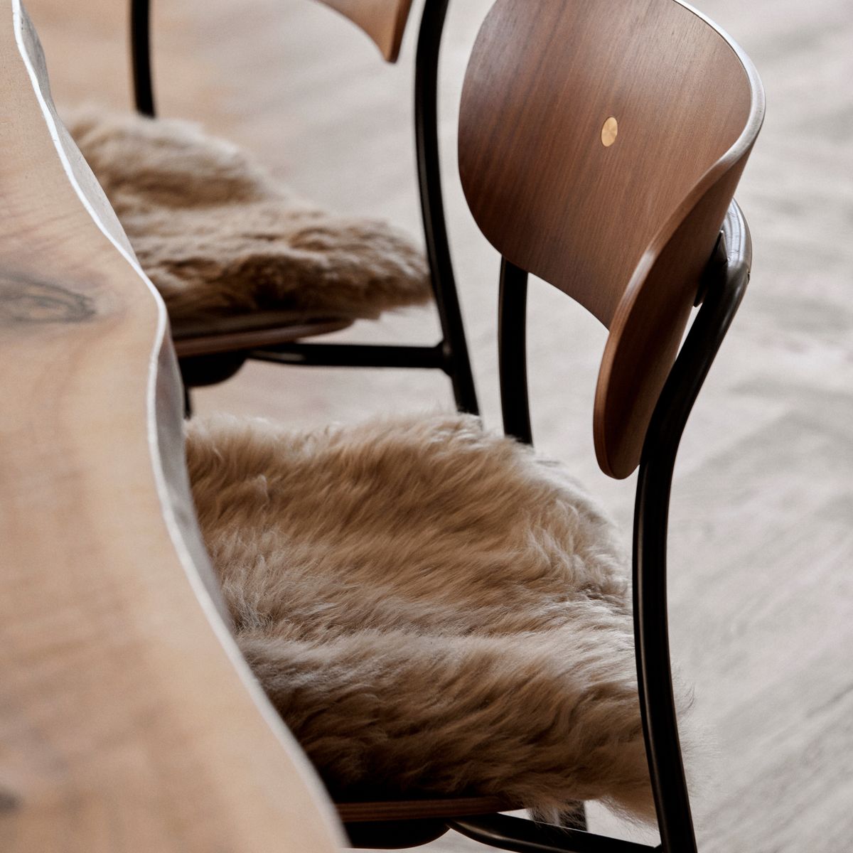 Long Wool Sheepskin Seat Cover Zero Waste Black