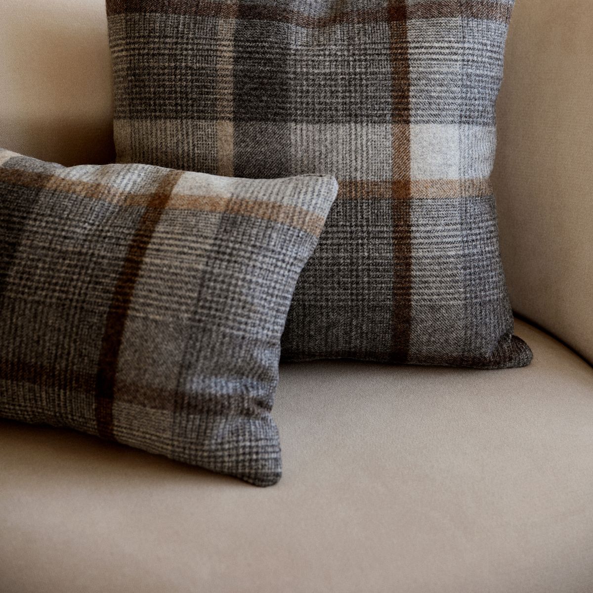 Doublesided Wool Cushion | 34x52 cm Cocoa-Dark Brown