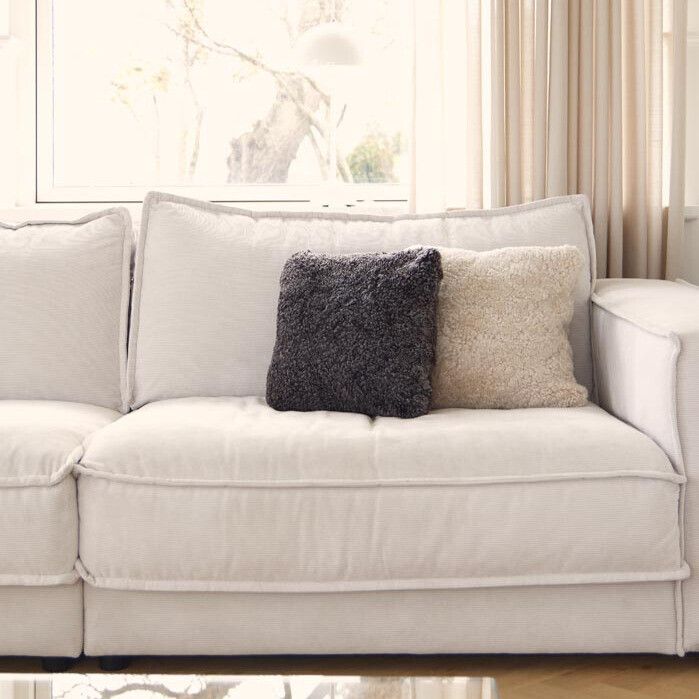 Short-Wool Sheepskin Cushion | Doublesided | 40x40 cm Cappuccino