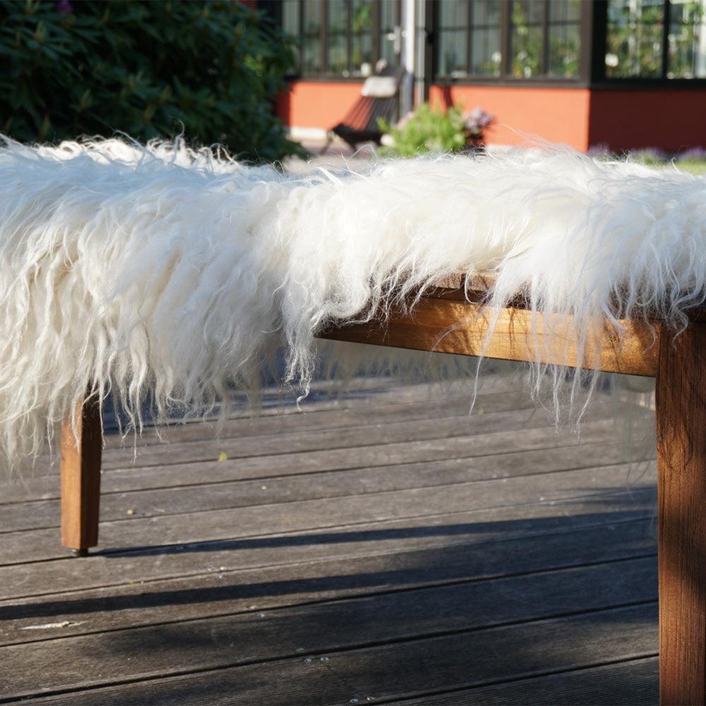 Bring your sheepskin outside for spring and summer - Naturescollection.eu