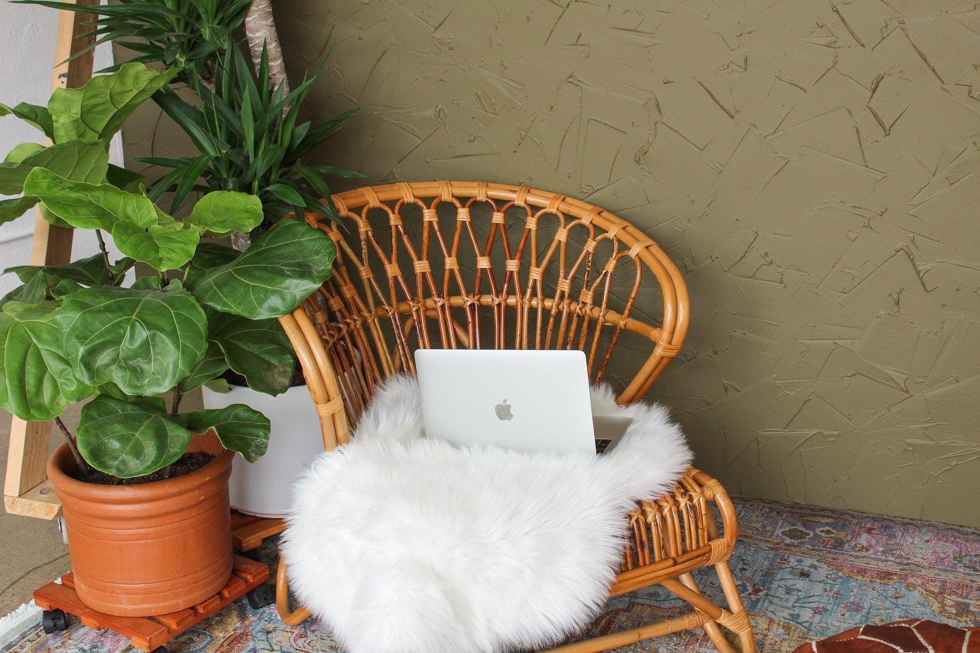 Create the perfect home office with high quality sheepskin - Naturescollection.eu