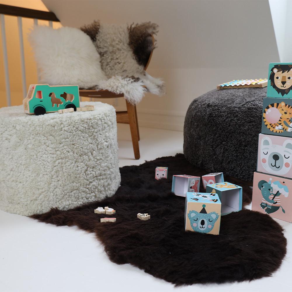 Create the perfect room for your kids with genuine sheepskin and fur - Naturescollection.eu