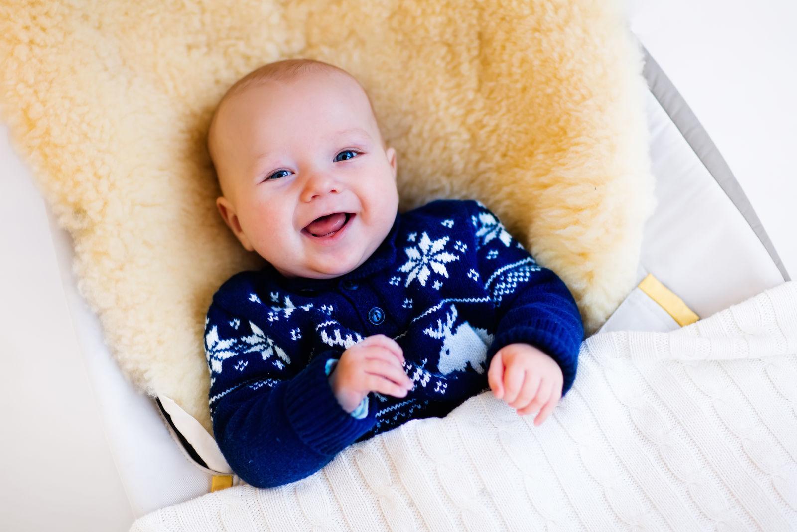 This is why your newborn baby deserves a sheepskin! - Naturescollection.eu