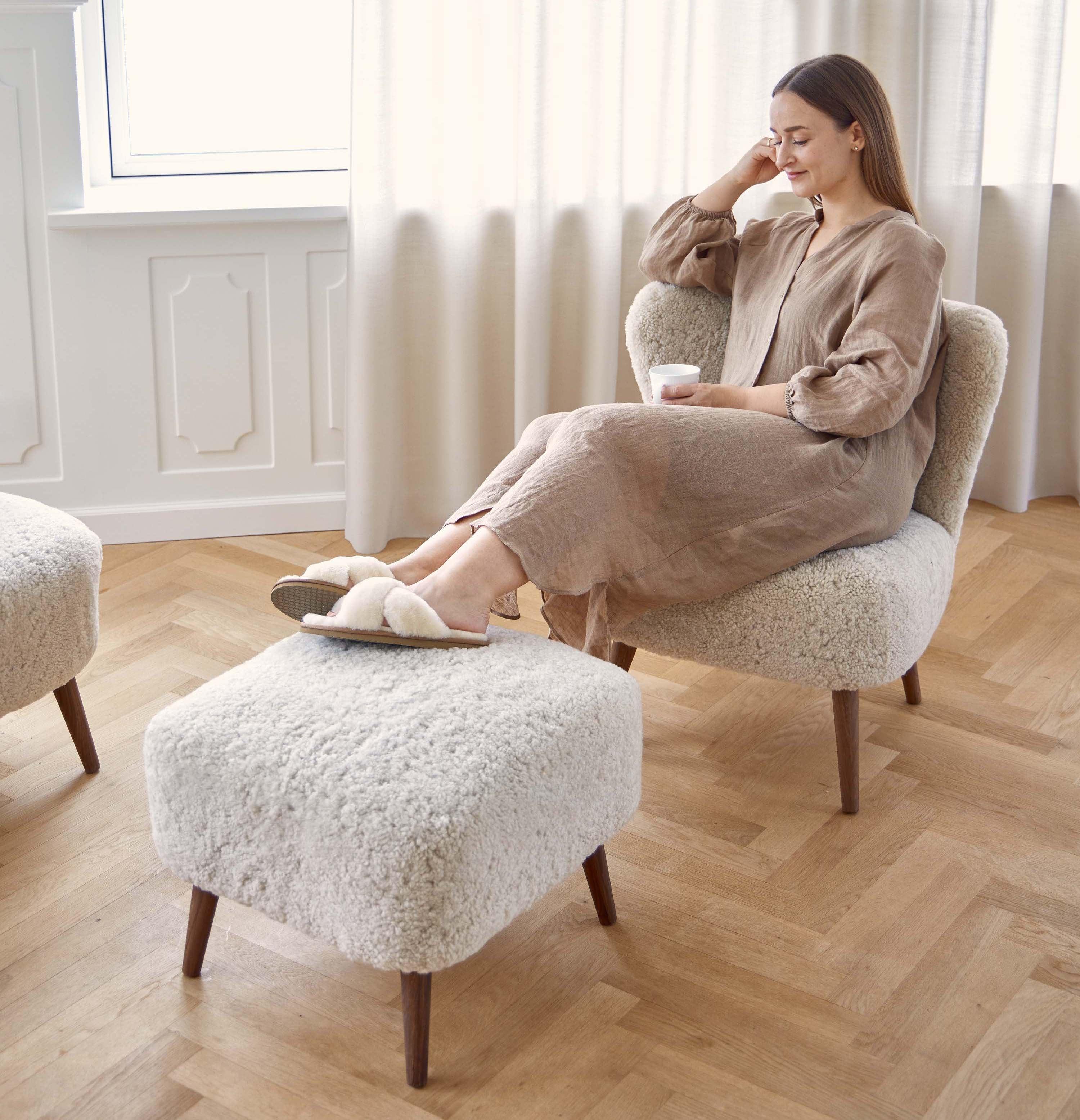 Why upholster furniture with sheepskin? - Naturescollection.eu