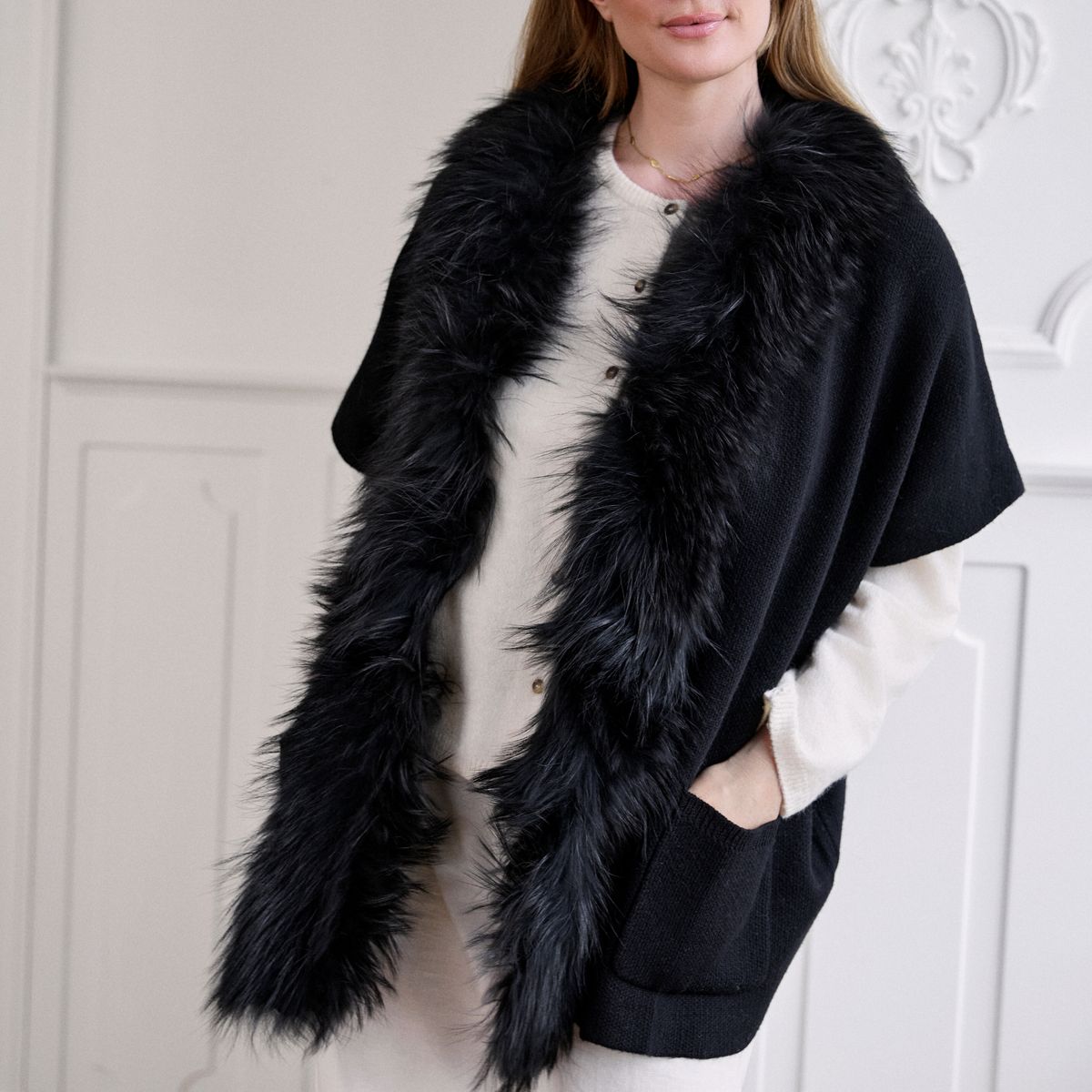 Nina Poncho Black