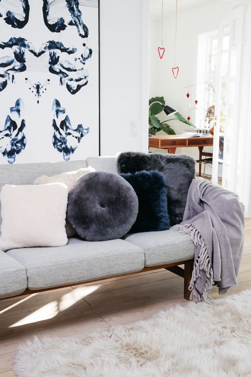 Long-Wool Sheepskin Cushion Steel