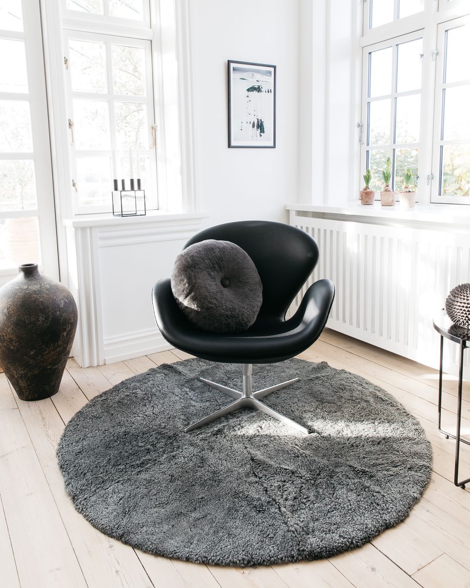 Short Wool Curly Sheepskin Design Rug | ø180 cm Graphite