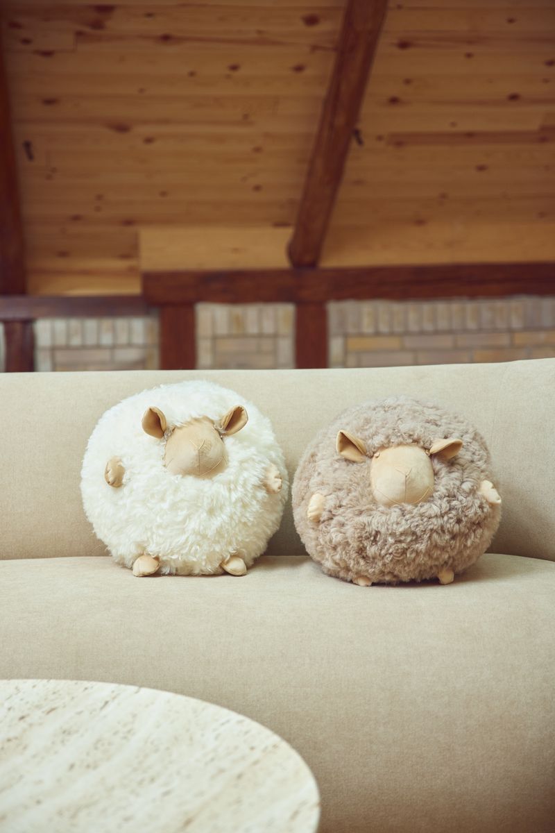 Cute Sheep Cushion | Ø34 cm Beige/White