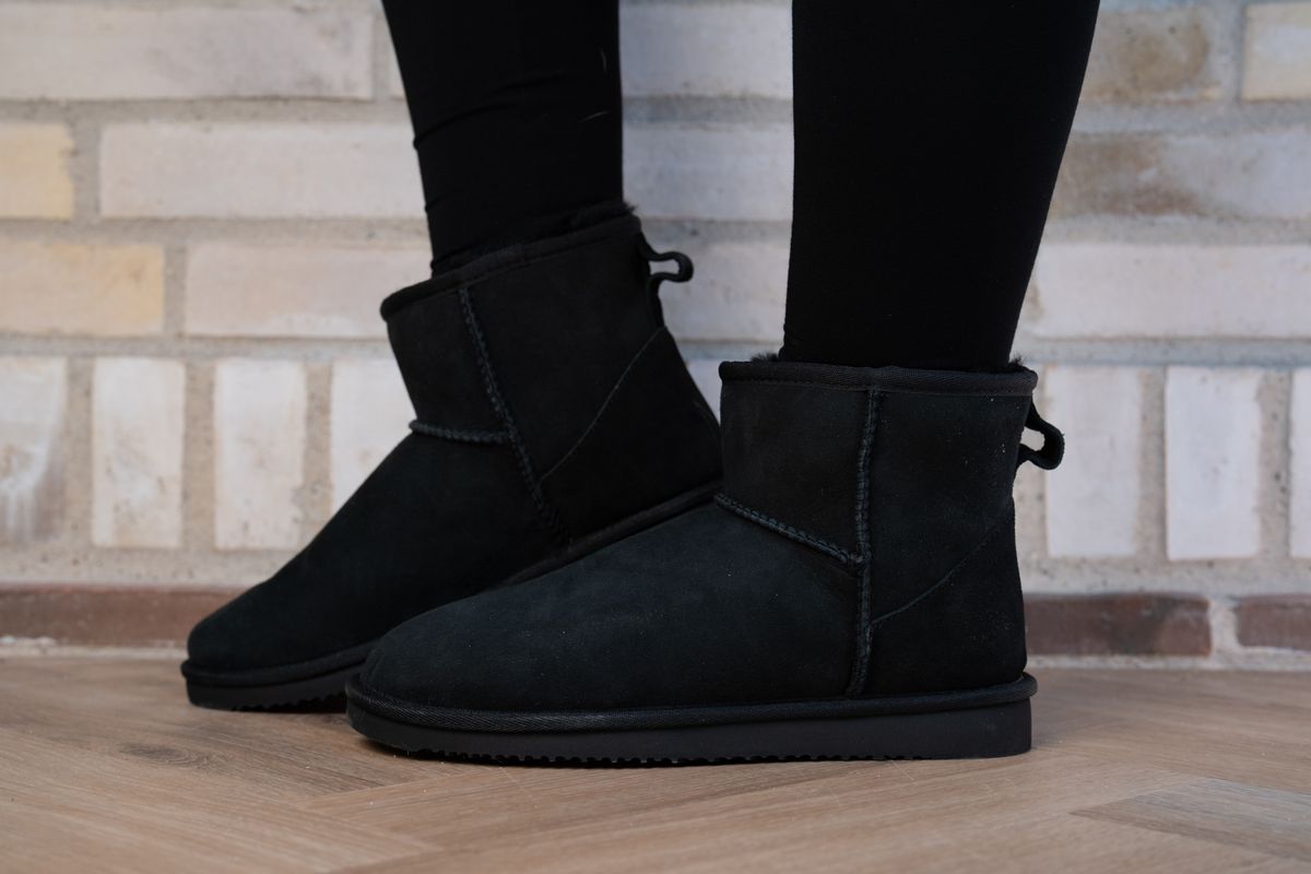 Mini Boot Black