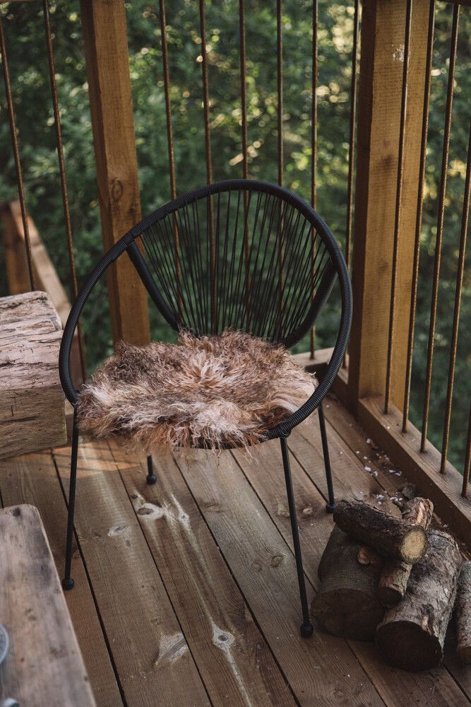 Tibetan Sheepskin Seat Cover | Ø38cm Burgundy