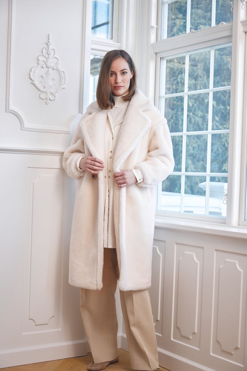 Donna Coat White