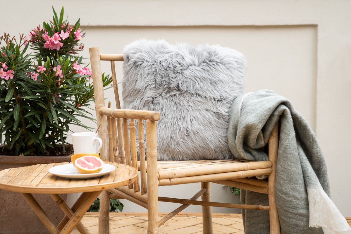 Long-Wool Sheepskin Cushion | 50x50 cm Light Grey