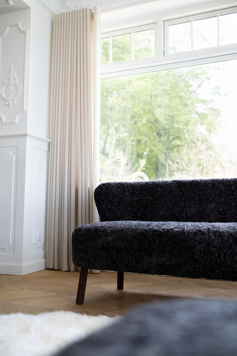 Emanuel Sofa Black