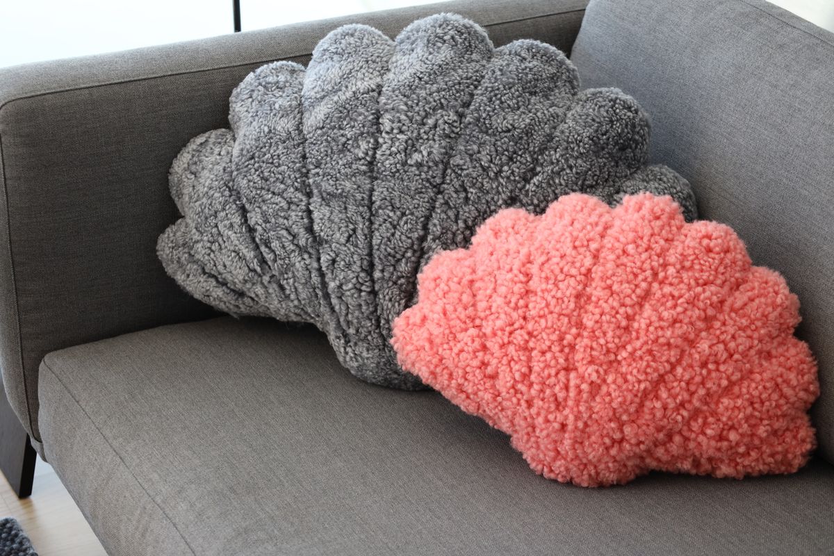 Shell Cushion | Small | 35x50 cm Coral Lantana