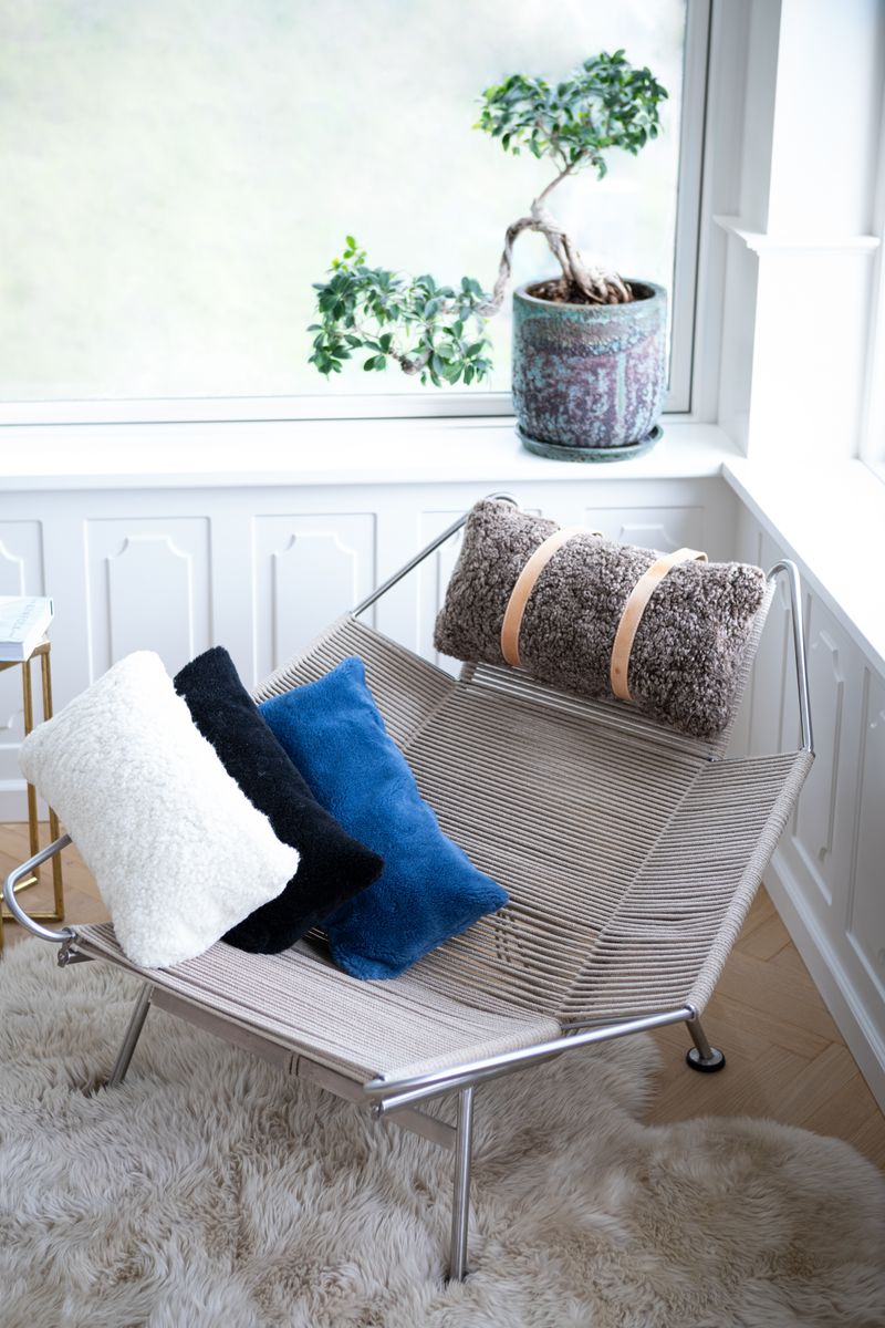 Short-Wool Sheepskin Cushion | Doublesided | SW | 30x60 cm Ivory