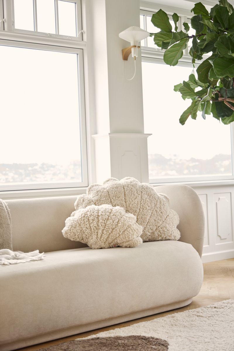 Shell Cushion | Small | 35x50 cm Ivory