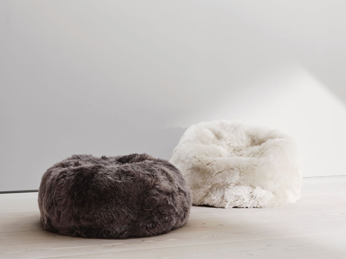 Round Sheepskin Bean Bag | Long Wool | Medium Linen