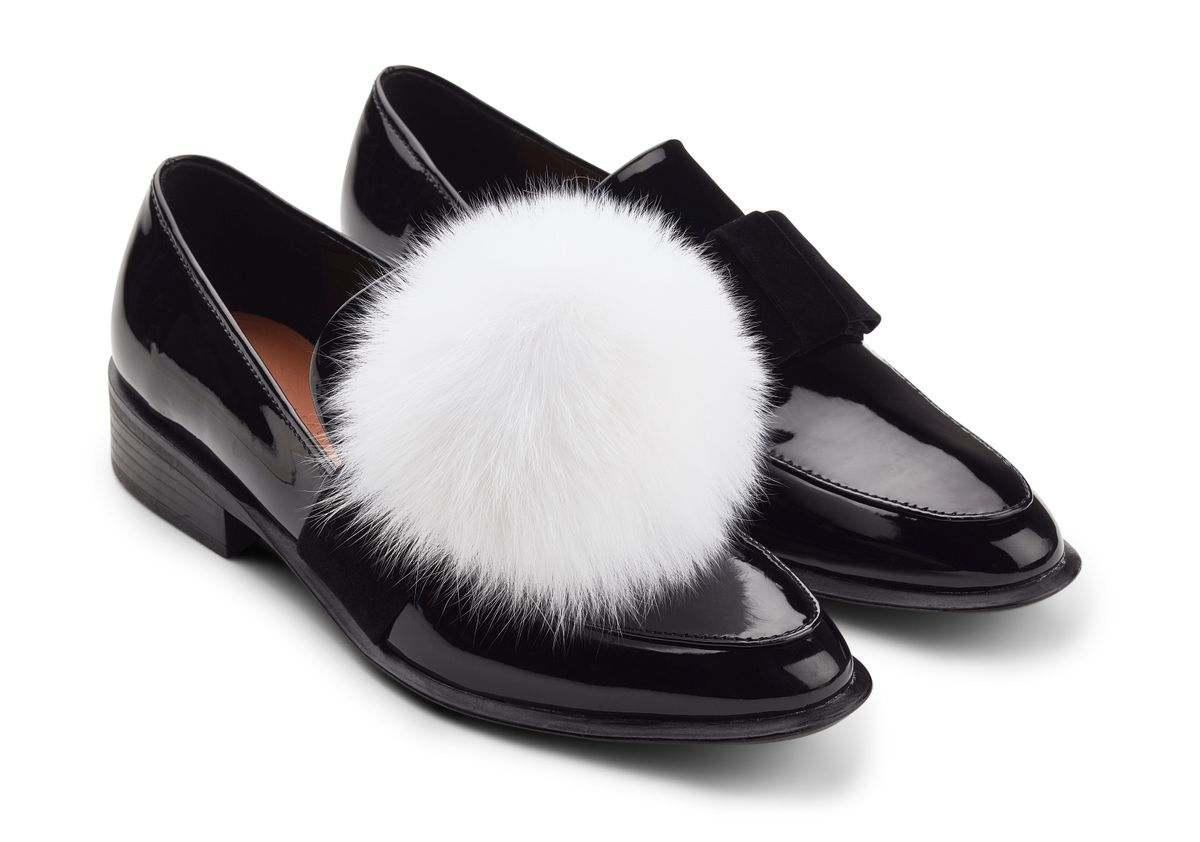 Shoes Pom Pom Clip Solid White