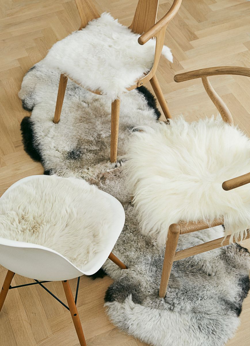 Short Wool Sheepskin Seat Cover | 40x40 cm Blacky