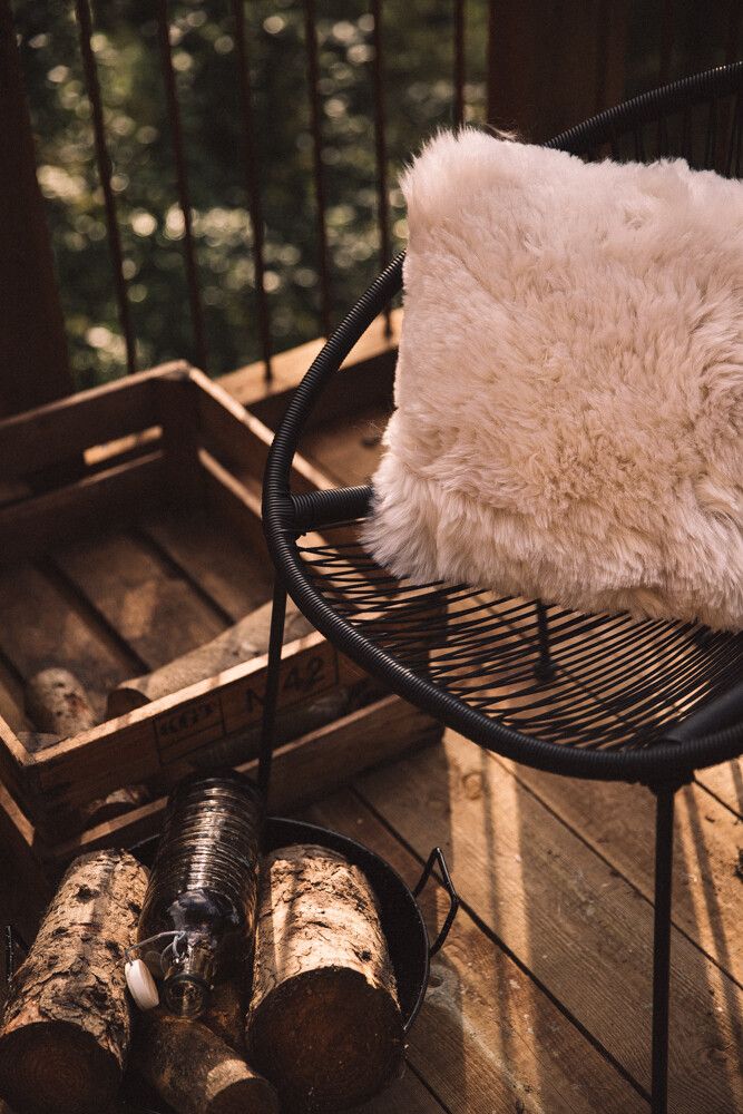 Long-Wool Sheepskin Cushion | 35x35 cm Linen